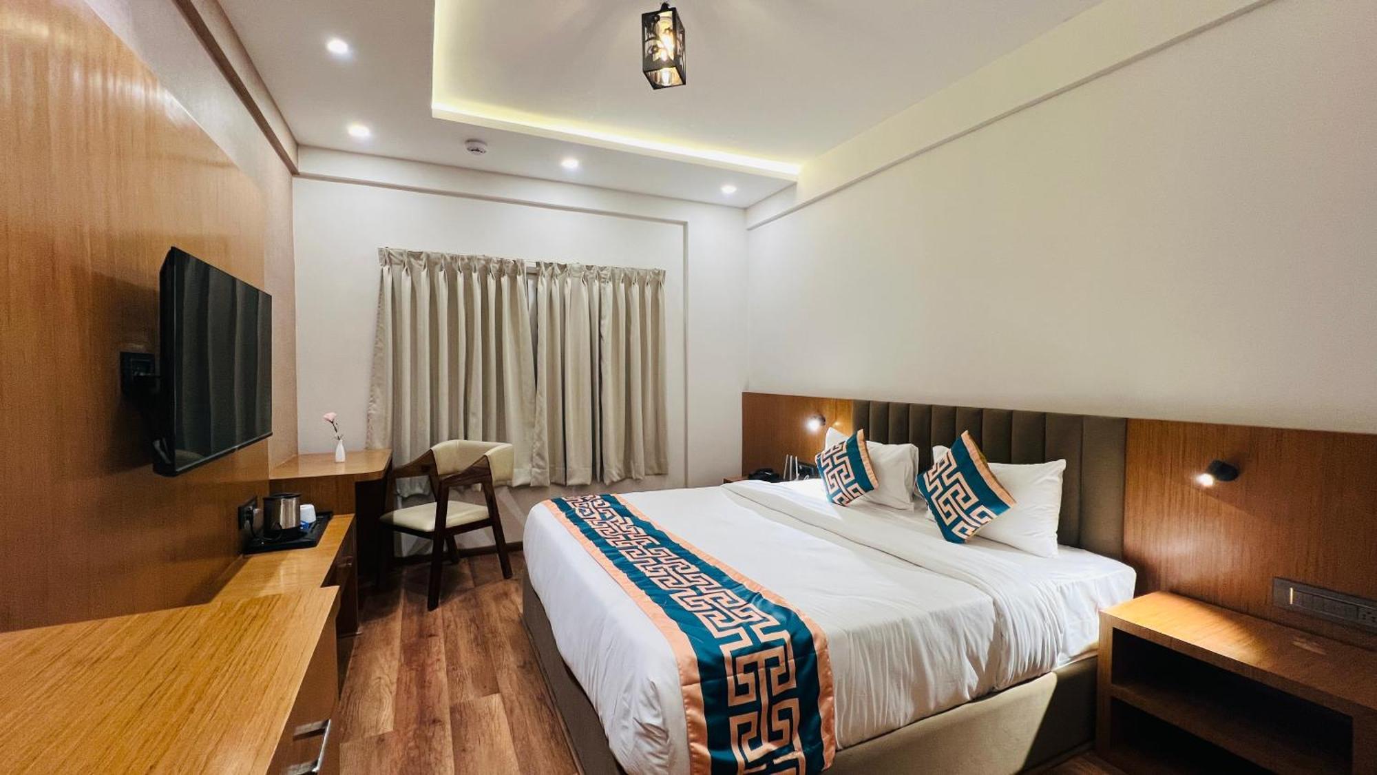 Hotel Aashraya Dod Jala Esterno foto