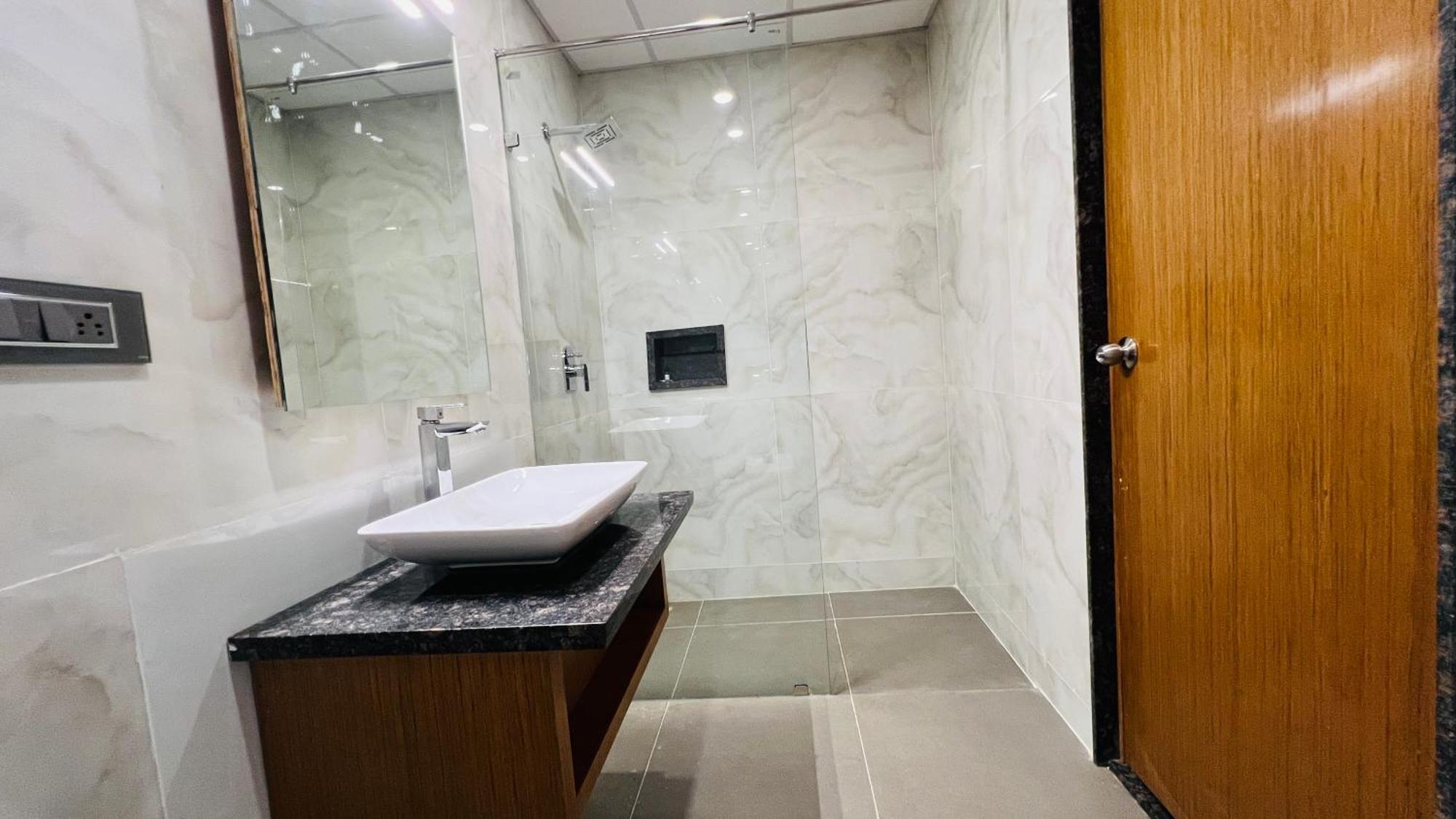 Hotel Aashraya Dod Jala Esterno foto
