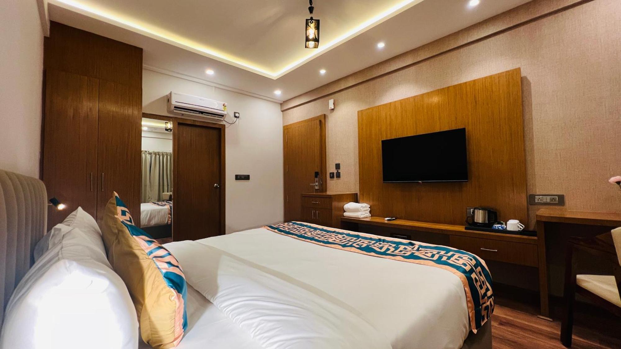 Hotel Aashraya Dod Jala Esterno foto